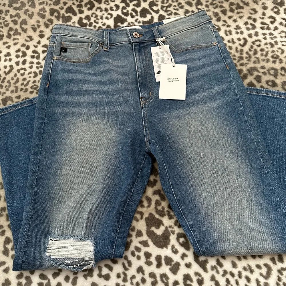 KanCan High Waisted Denim Jeans in Medium Stone Wash Size 30 Women’s